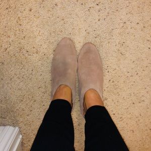 Dolce Vita nude suede boot!